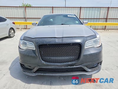 Piąte zdjęcie samochodu w środku: 2014 CHRYSLER 300 VIN:2C3CCAAG8EH343569 - miniatura