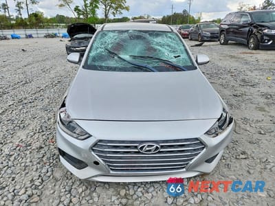 Piąte zdjęcie samochodu w środku: 2019 HYUNDAI ACCENT SE VIN:3KPC24A30KE077064 - miniatura