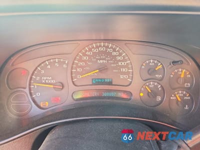 Zdjęcie 9 z 12 samochodu: 2003 CHEVROLET SILVERADO C1500 VIN:2GCEC19T631402890 - miniatura