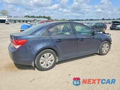 Trzecie zdjęcie samochodu z tyłu: 2015 CHEVROLET CRUZE LS VIN:1G1PA5SH0F7275632 - miniatura