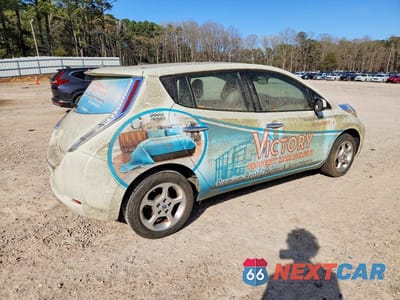 Trzecie zdjęcie samochodu z tyłu: 2011 NISSAN LEAF SV VIN:JN1AZ0CP8BT008452 - miniatura