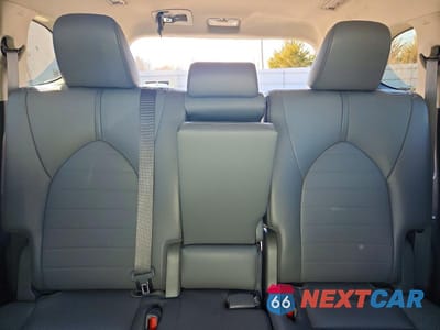 Zdjęcie 10 z 12 samochodu: 2021 TOYOTA HIGHLANDER XLE VIN:5TDGZRBH6MS536448 - miniatura