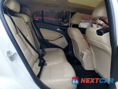 Zdjęcie 10 z 11 samochodu: 2016 MERCEDES-BENZ GLA 250 VIN:WDCTG4EB2GJ240238 - miniatura