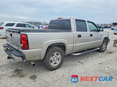 Trzecie zdjęcie samochodu z tyłu: 2005 CHEVROLET SILVERADO K1500 VIN:2GCEK13T551129374 - miniatura