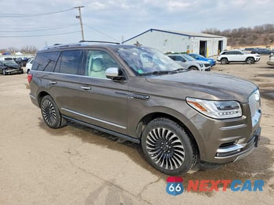 Czwarte zdjęcie samochodu z boku: 2019 LINCOLN NAVIGATOR BLACK LABEL VIN:5LMJJ2TT3KEL09320 - miniatura
