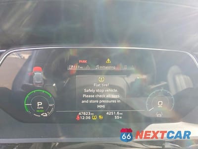 Zdjęcie 9 z 12 samochodu: 2022 AUDI E-TRON PREMIUM VIN:WA1AAAGE2NB043236 - miniatura