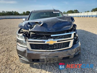 Piąte zdjęcie samochodu w środku: 2018 CHEVROLET SUBURBAN K1500 LT VIN:1GNSKHKC1JR267192 - miniatura