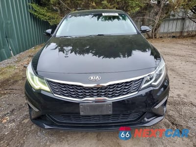 Piąte zdjęcie samochodu w środku: 2019 KIA OPTIMA LX VIN:5XXGT4L37KG376912 - miniatura