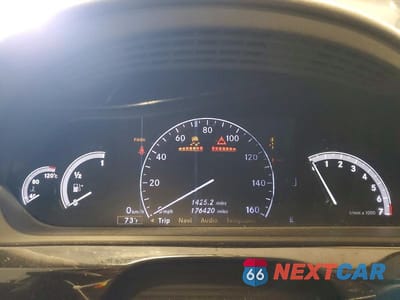 Zdjęcie 9 z 12 samochodu: 2013 MERCEDES-BENZ S 550 4MATIC VIN:WDDNG9EB1DA506586 - miniatura