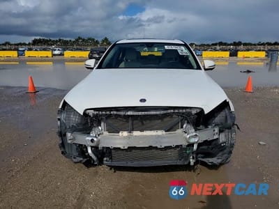 Piąte zdjęcie samochodu w środku: 2020 MERCEDES-BENZ C 300 VIN:55SWF8DB2LU333324 - miniatura