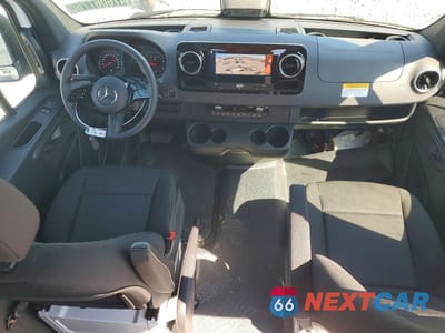 Zdjęcie 8 z 13 samochodu: 2026 MERCEDES BENZ SPRINTER 2500 VIN:W1Z4KFHY6TT604350 - miniatura