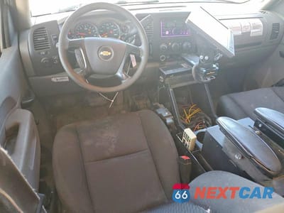 Zdjęcie 8 z 11 samochodu: 2013 CHEVROLET SILVERADO 2500 UTILITY / SERVICE TRUCK VIN:1GC2KVCG1DZ205305 - miniatura