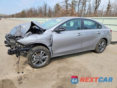 2023 KIA FORTE LXS 3KPF24AD4PE688454 - główne zdjęcie licytacji z USA - miniatura