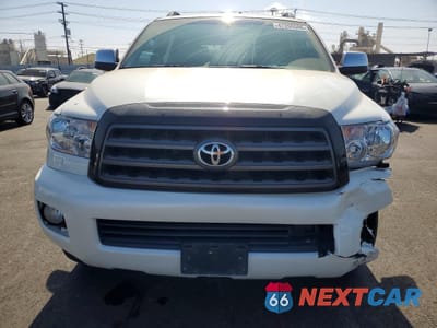 Piąte zdjęcie samochodu w środku: 2013 TOYOTA SEQUOIA PLATINUM VIN:5TDDY5G16DS074466 - miniatura