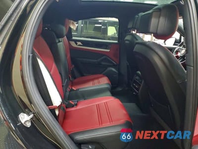 Zdjęcie 11 z 14 samochodu: 2025 PORSCHE CAYENNE COUPE VIN:WP1BA2AY5SDA29817 - miniatura