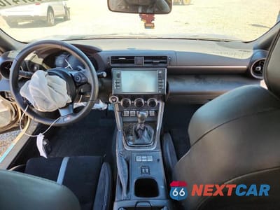 Zdjęcie 8 z 13 samochodu: 2025 TOYOTA GR86 PREMIUM VIN:JF1ZNBE19S8758273 - miniatura