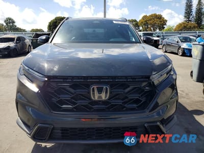 Piąte zdjęcie samochodu w środku: 2023 HONDA CR-V SPORT VIN:7FARS5H53PE006308 - miniatura
