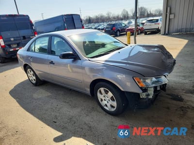 Czwarte zdjęcie samochodu z boku: 2008 HYUNDAI SONATA GLS VIN:5NPET46C28H338553 - miniatura