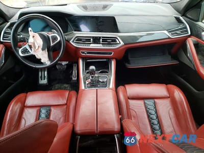 Zdjęcie 8 z 14 samochodu: 2021 BMW X6 M VIN:5YMCY0C09M9E09840 - miniatura