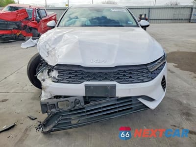 Piąte zdjęcie samochodu w środku: 2024 KIA K5 LXS VIN:5XXG14J27RG253458 - miniatura