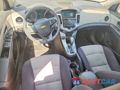 Zdjęcie 8 z 12 samochodu: 2013 CHEVROLET CRUZE LS VIN:1G1PA5SG5D7320391 - miniatura