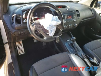 Zdjęcie 8 z 12 samochodu: 2016 KIA FORTE KOUP SX VIN:KNAFZ6A35G5642607 - miniatura