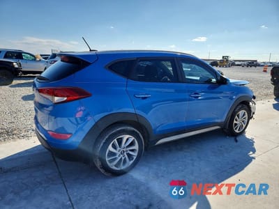 Trzecie zdjęcie samochodu z tyłu: 2017 HYUNDAI TUCSON SE VIN:KM8J33A44HU294064 - miniatura