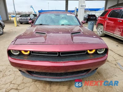 Piąte zdjęcie samochodu w środku: 2017 DODGE CHALLENGER SXT VIN:2C3CDZAG5HH659303 - miniatura