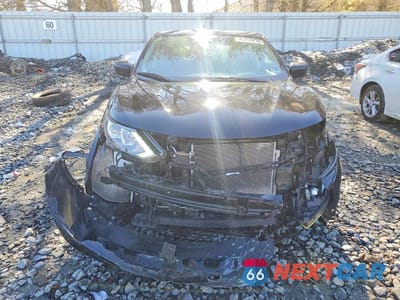 Piąte zdjęcie samochodu w środku: 2019 NISSAN ROGUE SPORT S VIN:JN1BJ1CR1KW334627 - miniatura