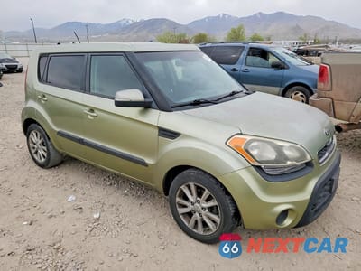 Czwarte zdjęcie samochodu z boku: 2013 KIA SOUL + VIN:KNDJT2A6XD7569476 - miniatura