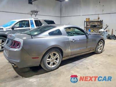 Trzecie zdjęcie samochodu z tyłu: 2014 FORD MUSTANG VIN:1ZVBP8AM5E5256825 - miniatura