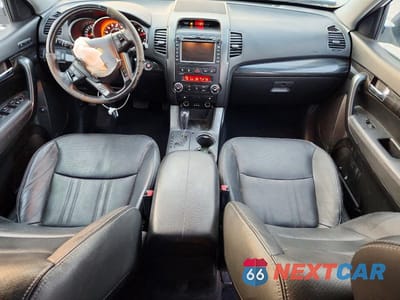 Zdjęcie 8 z 12 samochodu: 2013 KIA SORENTO SX VIN:5XYKWDA25DG393380 - miniatura