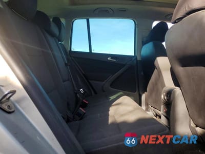 Zdjęcie 11 z 12 samochodu: 2012 VOLKSWAGEN TIGUAN S VIN:WVGAV7AX9CW544875 - miniatura