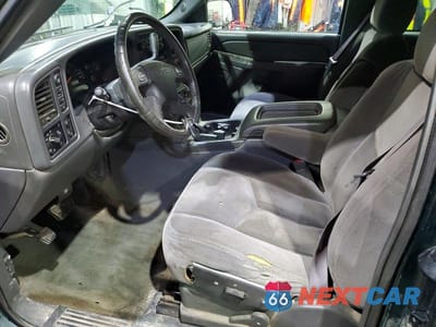 Zdjęcie 7 z 12 samochodu: 2004 GMC NEW SIERRA K1500 VIN:2GTEK19TX41378971 - miniatura
