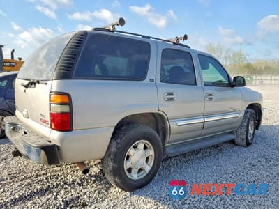 Trzecie zdjęcie samochodu z tyłu: 2005 GMC YUKON VIN:1GKEC13T95J214595 - miniatura