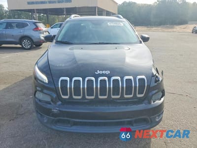 Piąte zdjęcie samochodu w środku: 2018 JEEP CHEROKEE LATITUDE VIN:1C4PJLCB0JD615197 - miniatura
