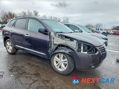 Czwarte zdjęcie samochodu z boku: 2013 NISSAN ROGUE S VIN:JN8AS5MV6DW635619 - miniatura