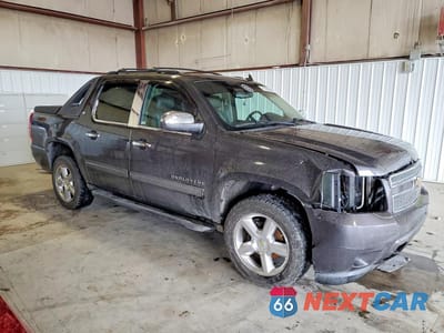 Czwarte zdjęcie samochodu z boku: 2011 CHEVROLET AVALANCHE LT VIN:3GNTKFE37BG291020 - miniatura