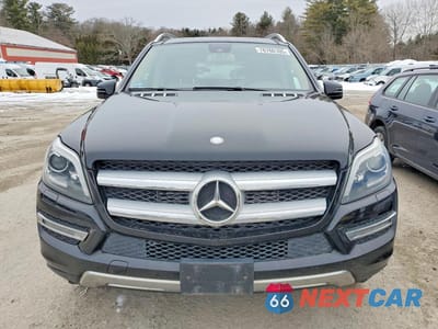 Piąte zdjęcie samochodu w środku: 2015 MERCEDES-BENZ GL 350 BLUETEC VIN:4JGDF2EE2FA459349 - miniatura