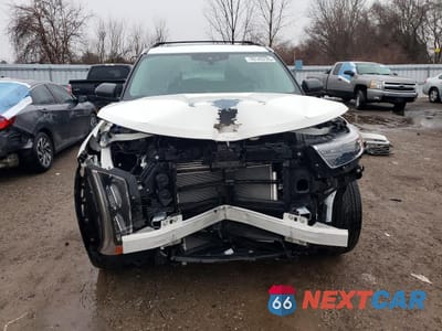 Piąte zdjęcie samochodu w środku: 2023 FORD EXPLORER XLT VIN:1FMSK8DH7PGA47265 - miniatura