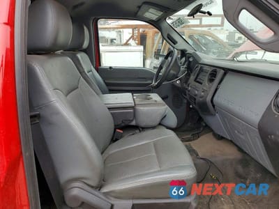 Zdjęcie 11 z 12 samochodu: 2013 FORD F550 SUPER DUTY TRUCK CAB AND CHASSIS VIN:1FDGF5HT5DEA42273 - miniatura