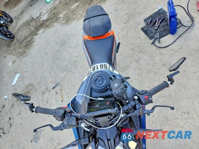 Piąte zdjęcie samochodu w środku: 2024 KTM 390 DUKE VIN:MD2JPJ407RN265282 - miniatura