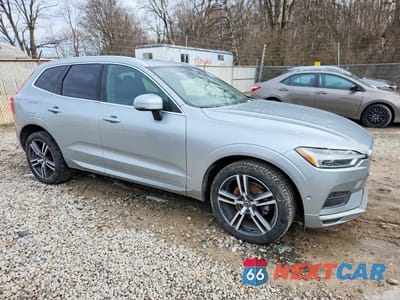 Czwarte zdjęcie samochodu z boku: 2018 VOLVO XC60 T5 MOMENTUM VIN:YV4102RK9J1030157 - miniatura