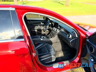 Piąte zdjęcie samochodu w środku: 2016 MERCEDES-BENZ C 300 VIN:55SWF4JB9GU111608 - miniatura