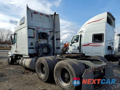 Trzecie zdjęcie samochodu z tyłu: 2014 VOLVO VNL SEMI TRUCK VIN:4V4NC9EG3EN159990 - miniatura