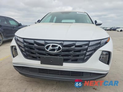 Piąte zdjęcie samochodu w środku: 2023 HYUNDAI TUCSON SE VIN:5NMJA3AE4PH277905 - miniatura