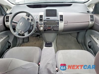 Zdjęcie 8 z 12 samochodu: 2004 TOYOTA PRIUS BASE VIN:JTDKB20U740026912 - miniatura