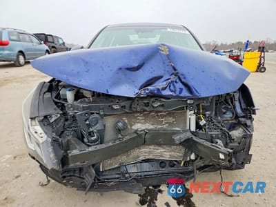 Piąte zdjęcie samochodu w środku: 2019 KIA OPTIMA LX VIN:5XXGT4L32KG317007 - miniatura