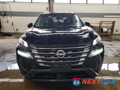 Piąte zdjęcie samochodu w środku: 2026 NISSAN ROGUE SV VIN:5N1BT3BB0TC683672 - miniatura