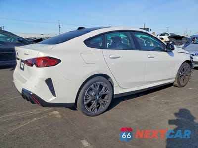 Trzecie zdjęcie samochodu z tyłu: 2026 BMW 228 VIN:WBA83GG03T7U42563 - miniatura